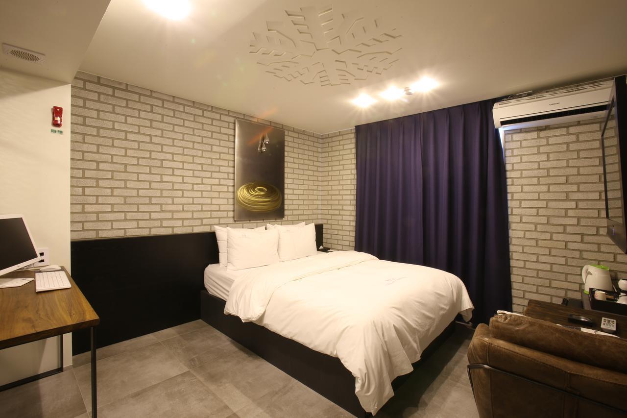 Guri Cello Hotel ภายนอก รูปภาพ