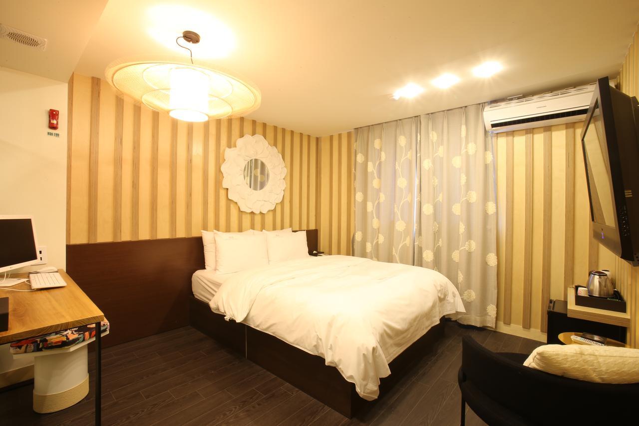 Guri Cello Hotel ภายนอก รูปภาพ